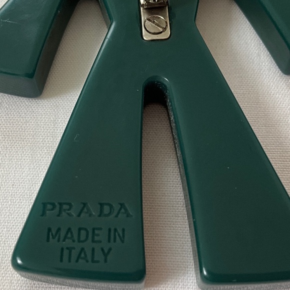 PRADA Sailor Bellhop Bag Pin Brooch - Picture 6 of 7